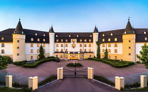 Zámecký hotel Sen****, Senohraby kousek od Prahy